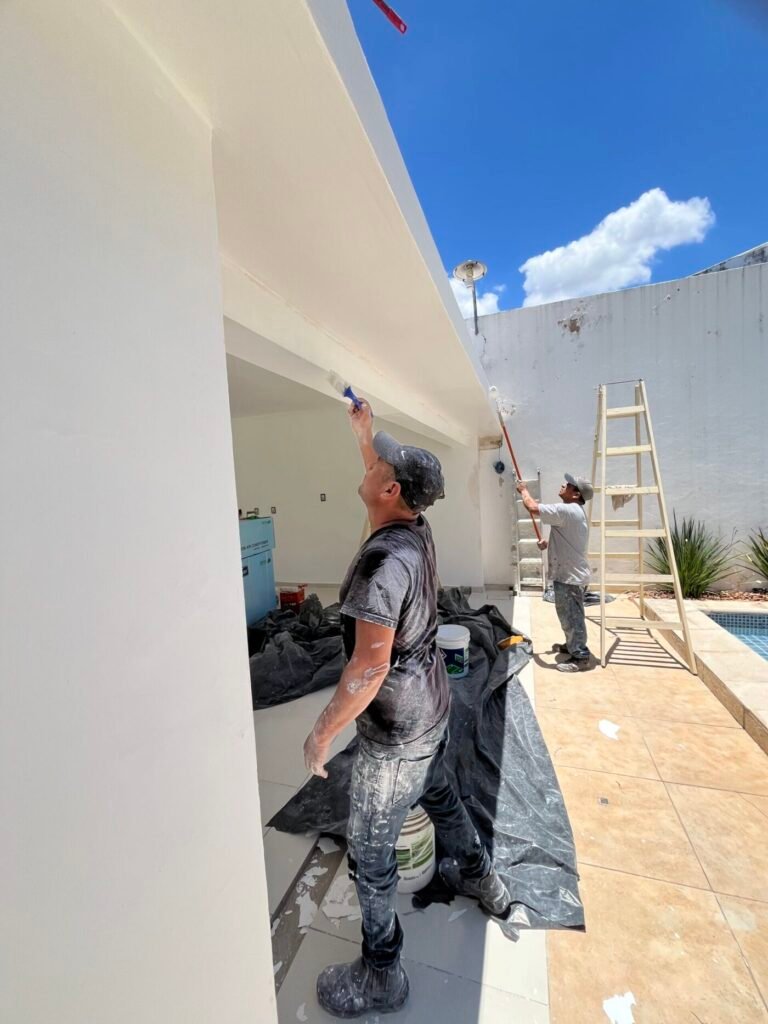 Pintura de obras e interiores