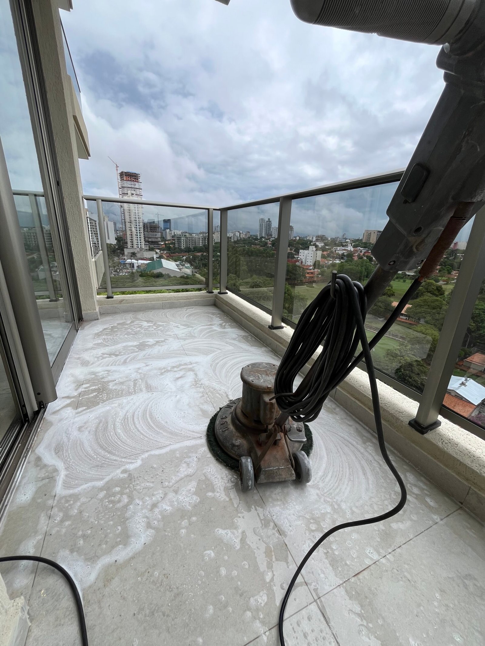 Servicios Especializados Limpieza final de obra - ServiHouse Paraguay
